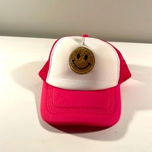 AMAZON | Smiley Face Trucker Hat